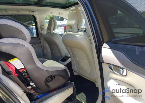 2021 Volvo Xc90 Recharge Plug-In Hybrid T8 Inscription 6 Passenger z USA, uszkodzony, nr VIN YV4BR00L4M1698473